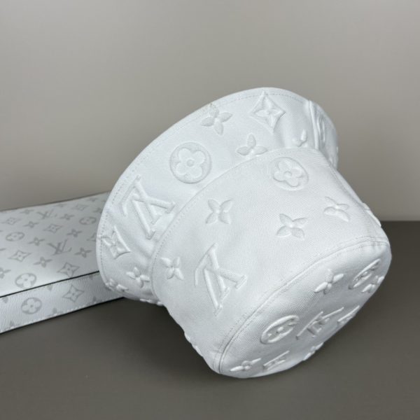 LV052 - Logo Denim Bucket Hat White - Image 4