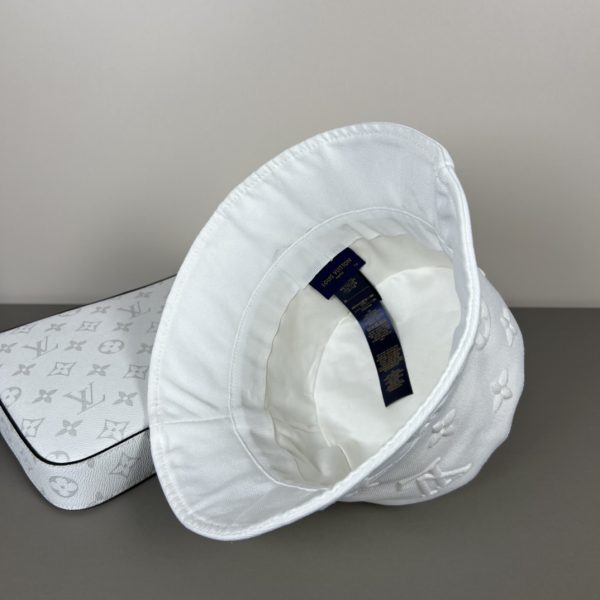 LV052 - Logo Denim Bucket Hat White - Image 6