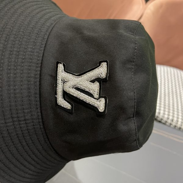 LV067 - Logo Canvas Bucket Hat Black - Image 4