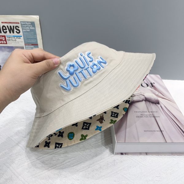 LV047 - Logo Cotton Bucket Hat White Reversible - Image 3