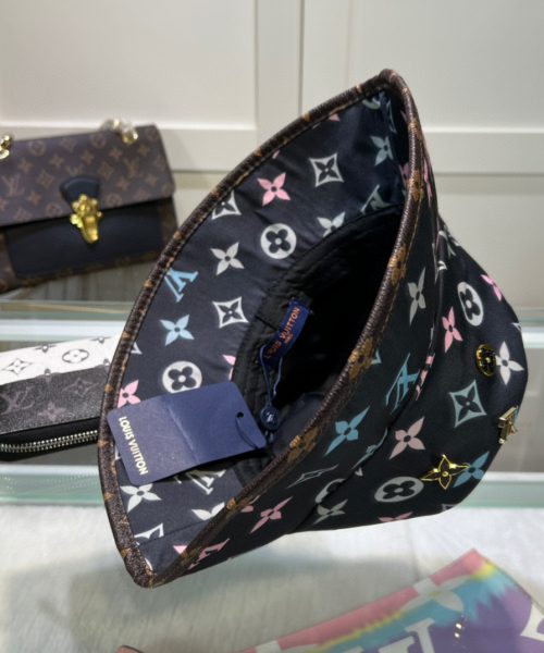 LV037 - Monogram Canvas Bucket Hat Black