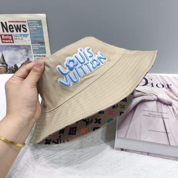 LV046 - Logo Cotton Bucket Hat Beige Reversible - Image 3