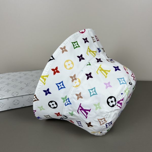 LV055 - Logo Cotton Bucket Hat Beige Reversible - Image 8