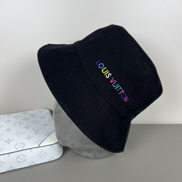 LV057 - Logo Cotton Bucket Hat Black Reversible - Image 6