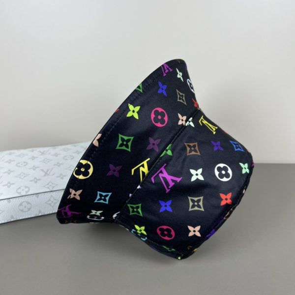 LV057 - Logo Cotton Bucket Hat Black Reversible - Image 9