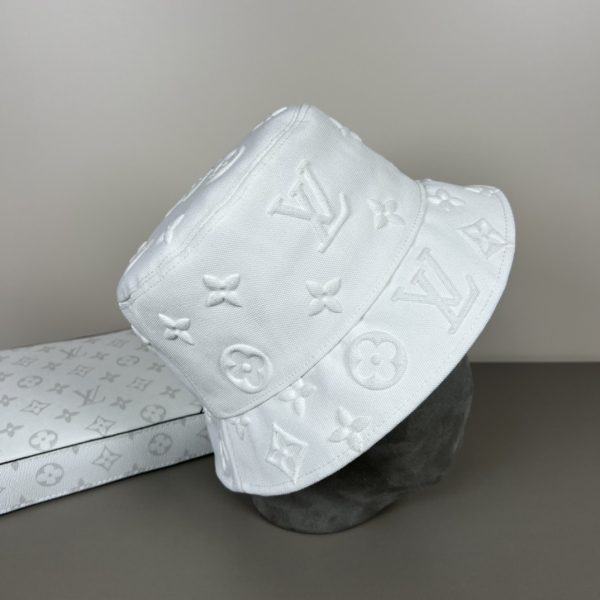LV052 - Logo Denim Bucket Hat White - Image 9