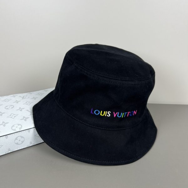 LV057 - Logo Cotton Bucket Hat Black Reversible - Image 4