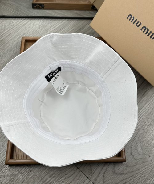 MM002 - Monogram Canvas Bucket Hat White