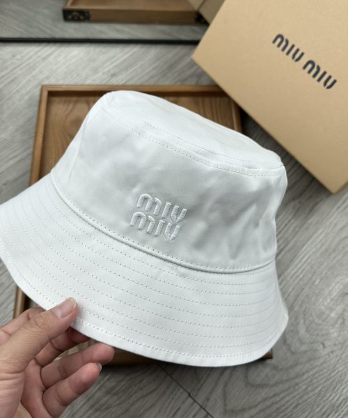 MM002 - Monogram Canvas Bucket Hat White